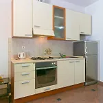 Family Friendly Seaside - Makarska - 6007