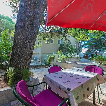 公寓 Family Friendly Seaside Brela, Makarska - 6007 *