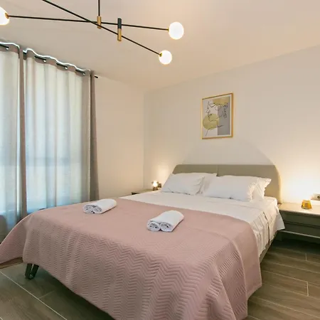 Family Friendly Seaside - Makarska - 6007 דירה