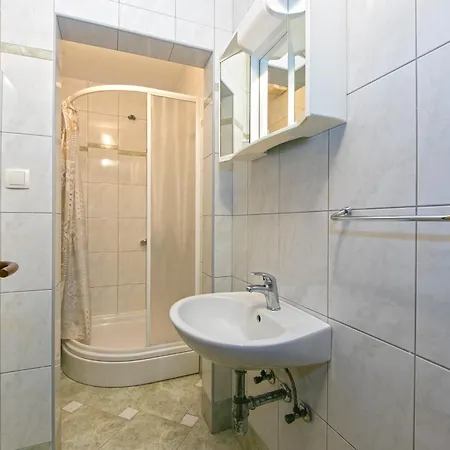 公寓 Family Friendly Seaside Brela, Makarska - 6007 布雷拉