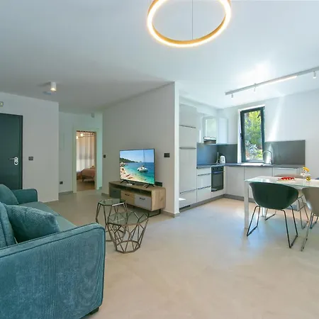 Family Friendly Seaside Brela, Makarska - 6007 公寓 *