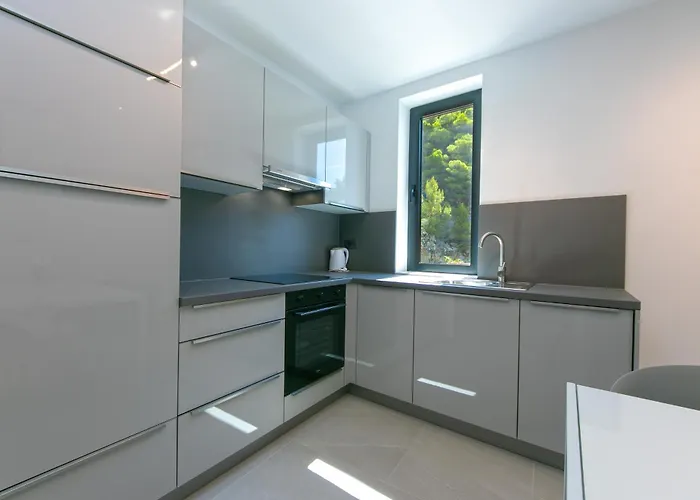 Family Friendly Seaside - Makarska - 6007 דירה