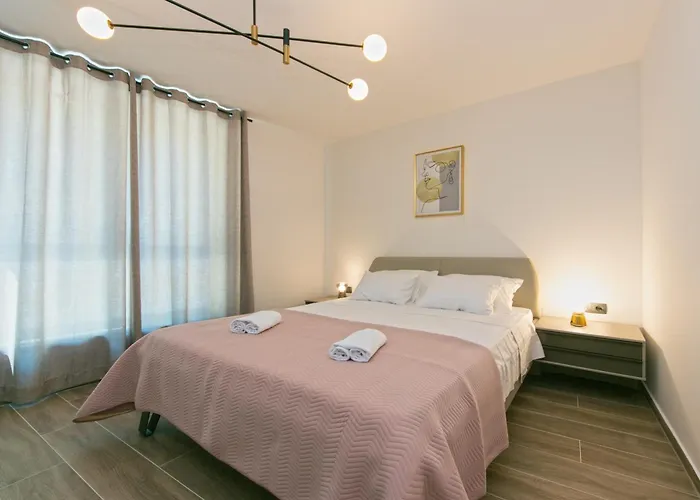 Family Friendly Seaside - Makarska - 6007 דירה