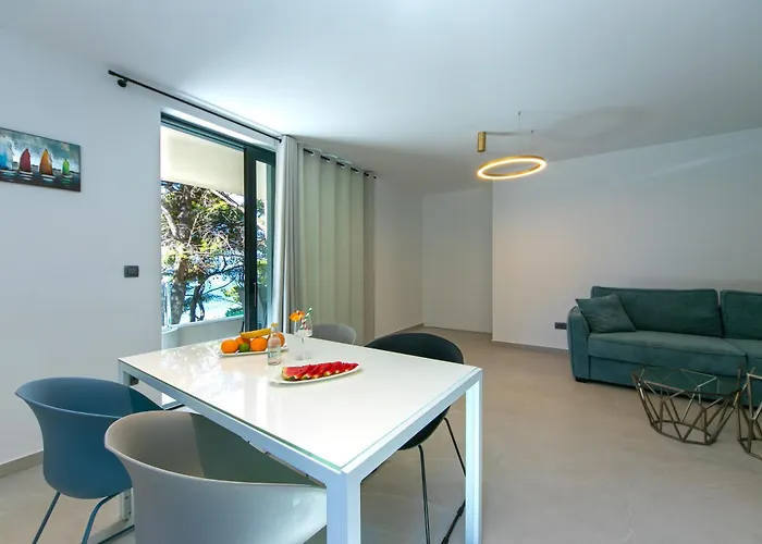 Family Friendly Seaside - Makarska - 6007 ברלה