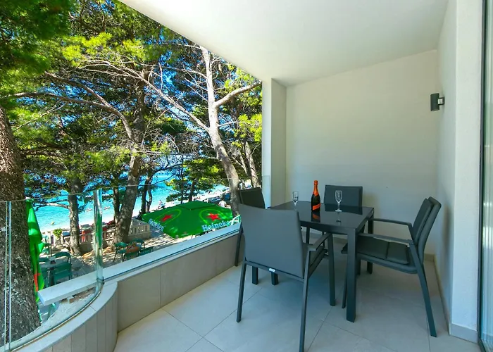 Family Friendly Seaside - Makarska - 6007 דירה *