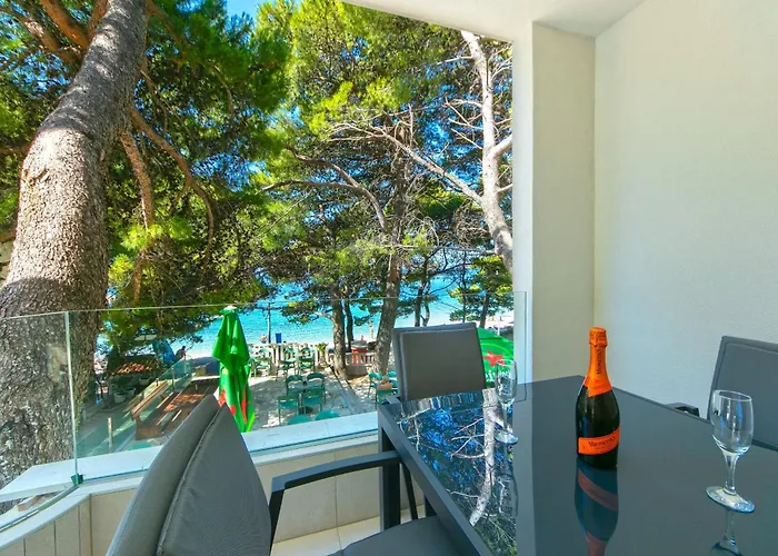 Family Friendly Seaside - Makarska - 6007 דירה *