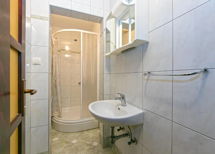 דירה Family Friendly Seaside - Makarska - 6007 ברלה